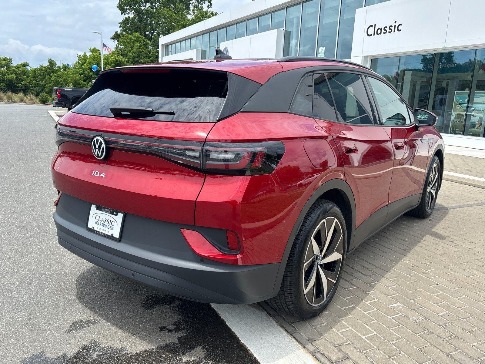 Used 2023 Aurora Red Metallic Volkswagen Pro S image 5