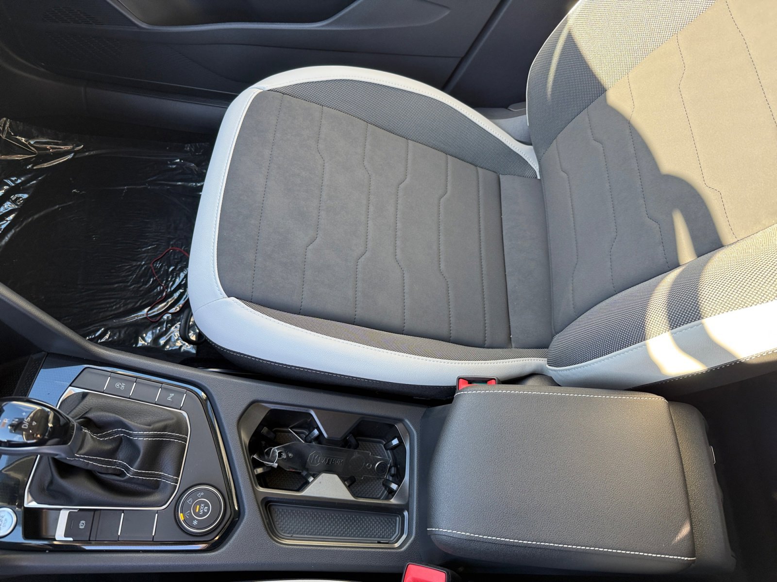 New 2026 Monument Gray Volkswagen SE image 14