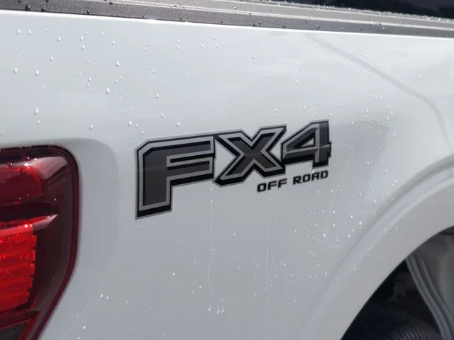 New 2026 Oxford White Ford XLT image 5
