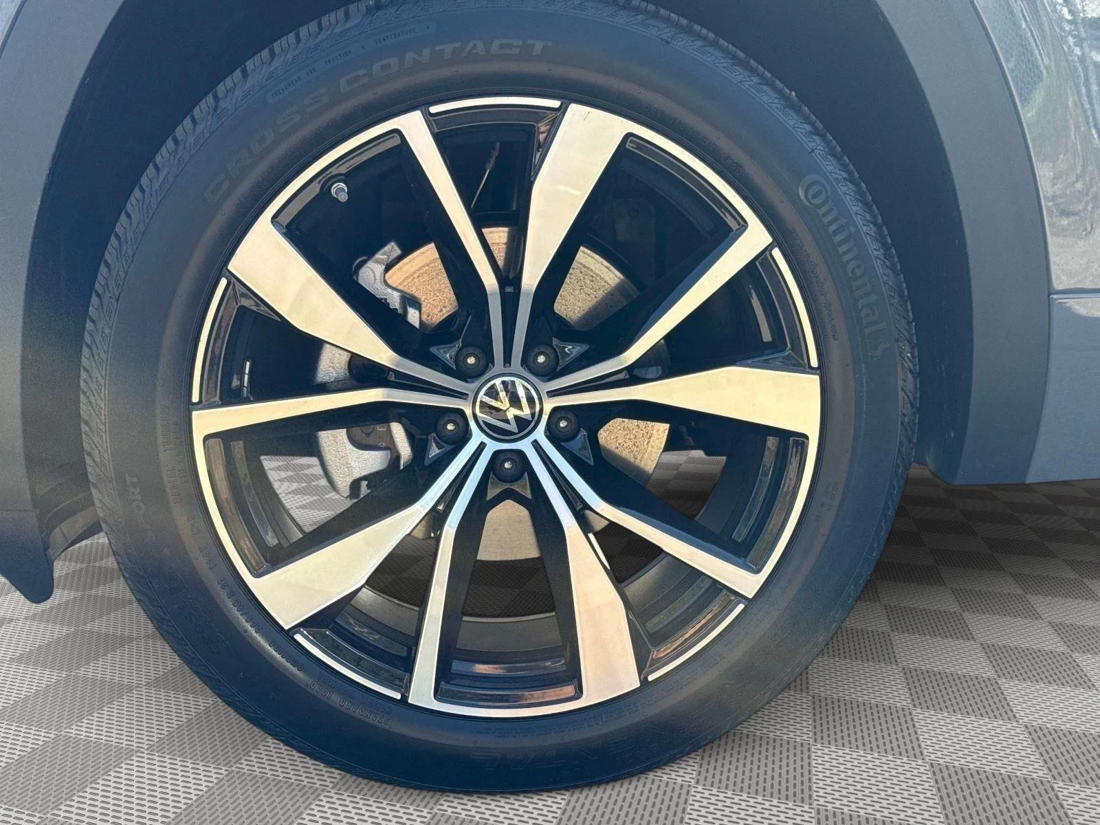 2026 Volkswagen Atlas SEL Premium R-Line - Photo 9