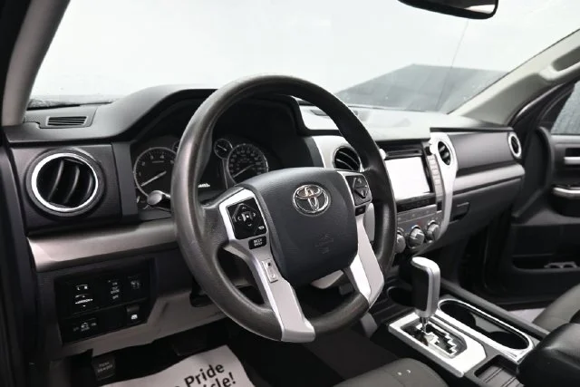 Used 2017 Magnetic Gray Metallic Toyota SR5 image 13