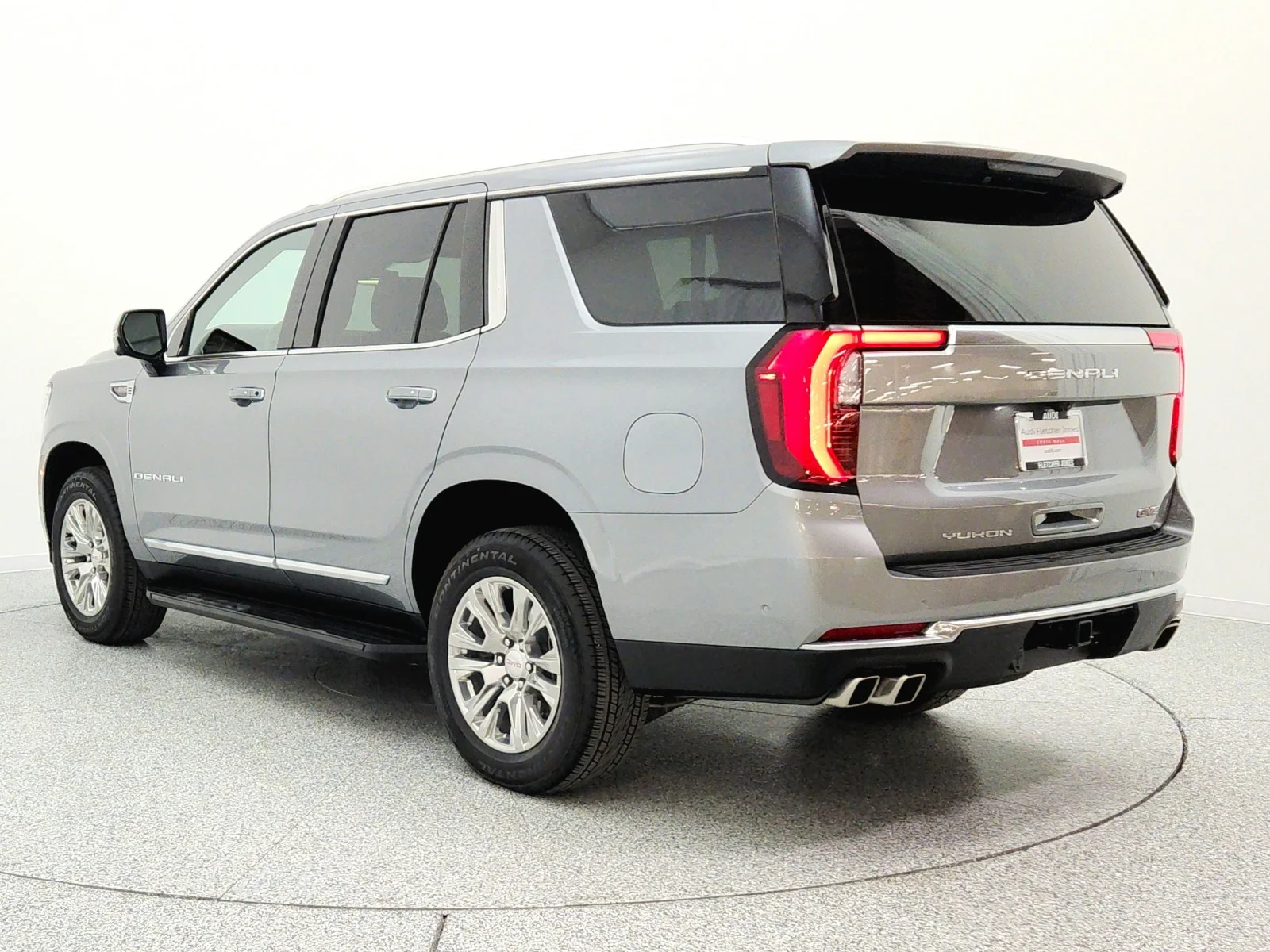 Used 2025 Sterling Metallic GMC 4WD 4dr Denali image 7