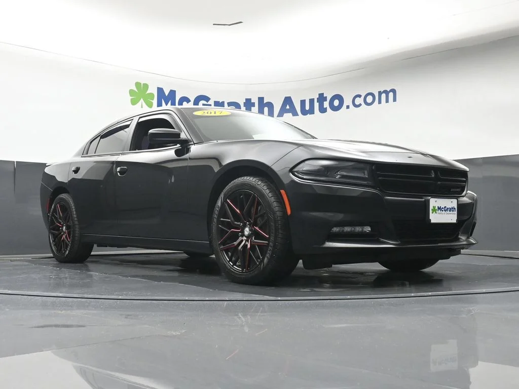 Used 2017 Black Dodge SXT image 26