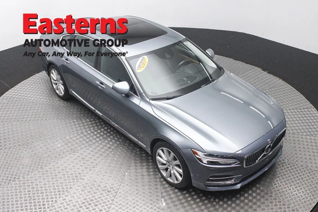 Used 2018 Gray Volvo T6 Inscription image 3