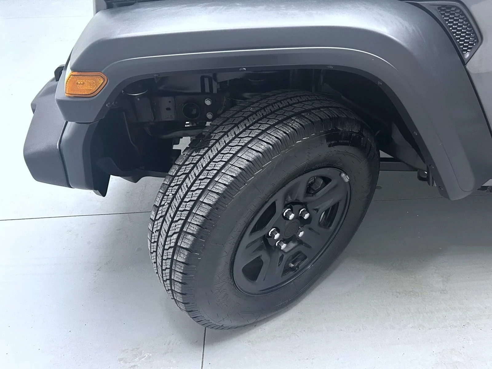 Used 2018 Gray Jeep Unlimited Sport image 24