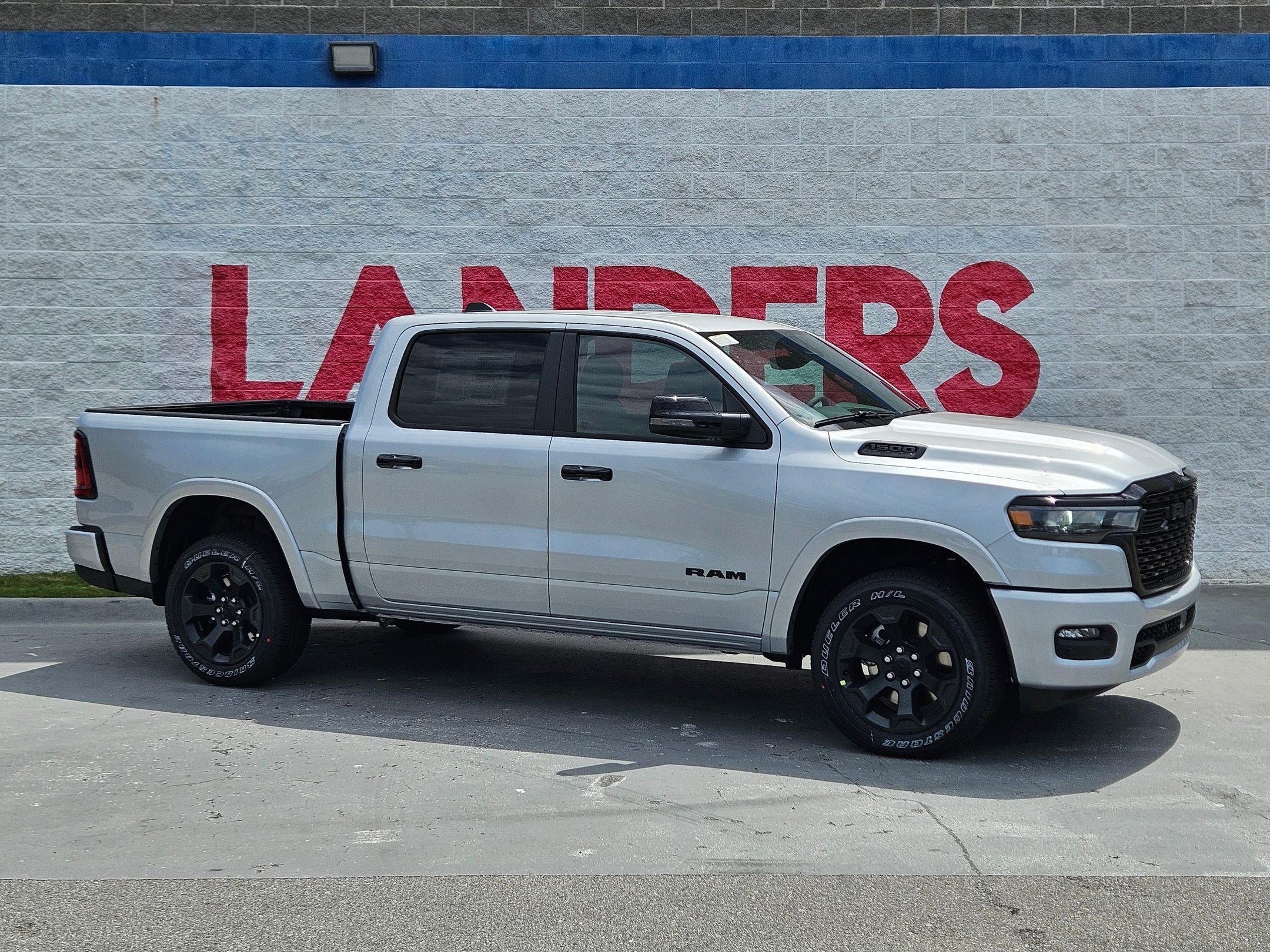 2026 RAM 1500 Big Horn/Lone Star 4x4 Crew Cab 5'7's photo