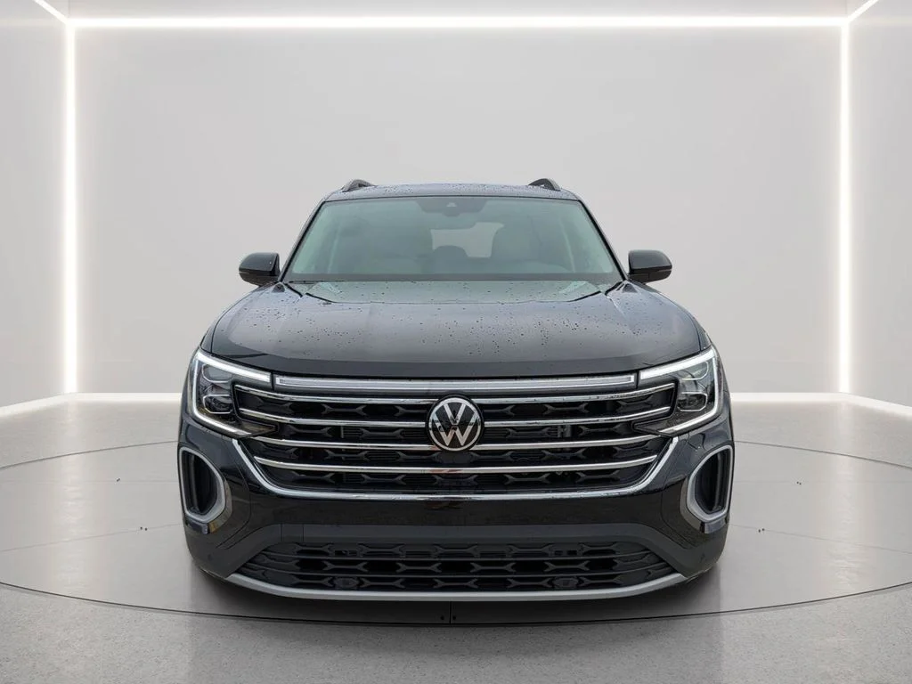 New 2026 Black Volkswagen 2.0T SE w/Technology image 6