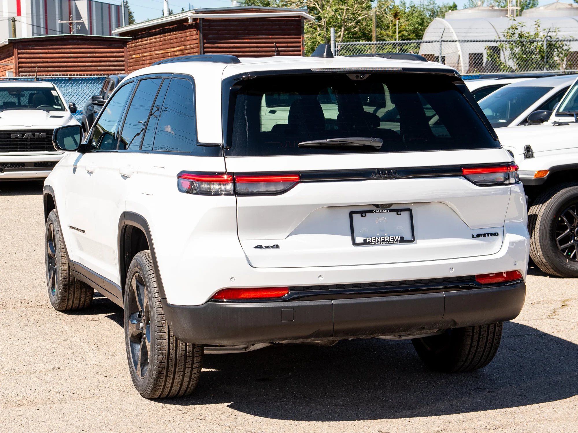 New 2025 White Jeep Limited* image 3