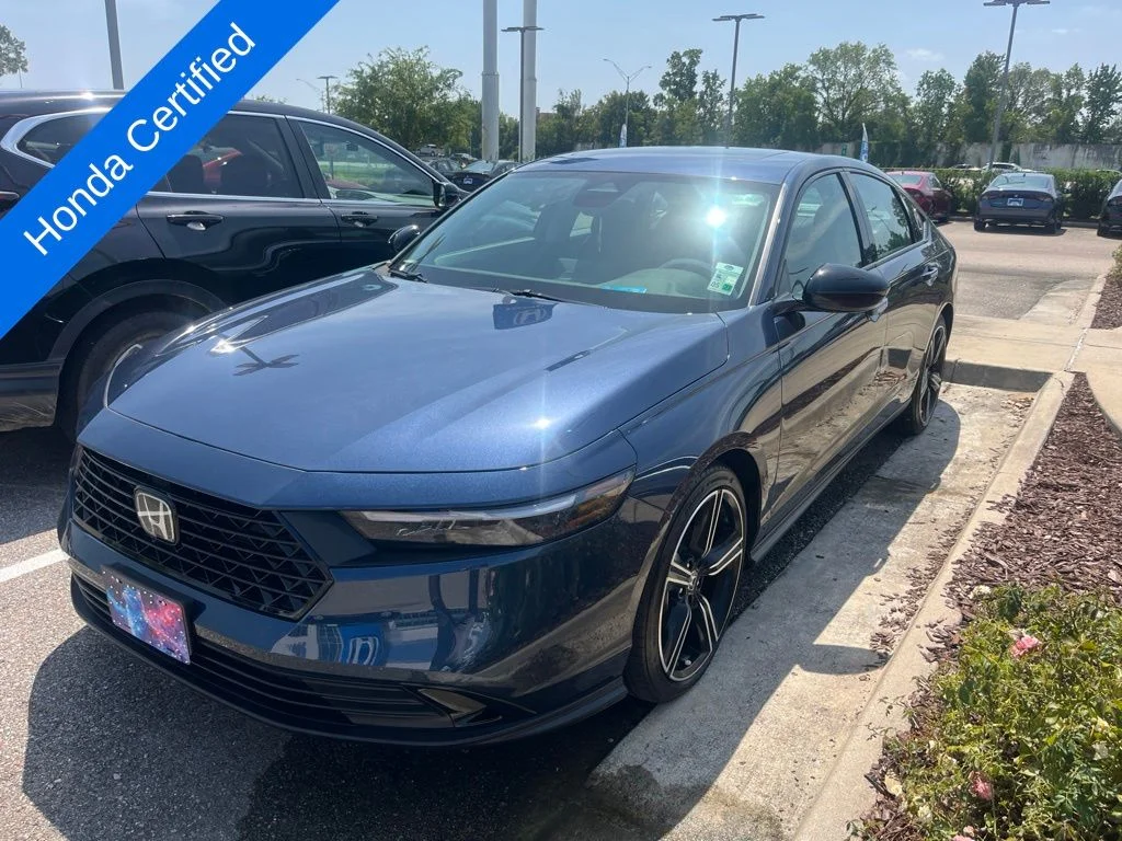 Certified Used 2026 Canyon River Blue Met Honda SE image 1