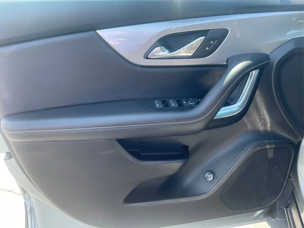 Used 2024 Sterling Gray Metallic Chevrolet LT image 17