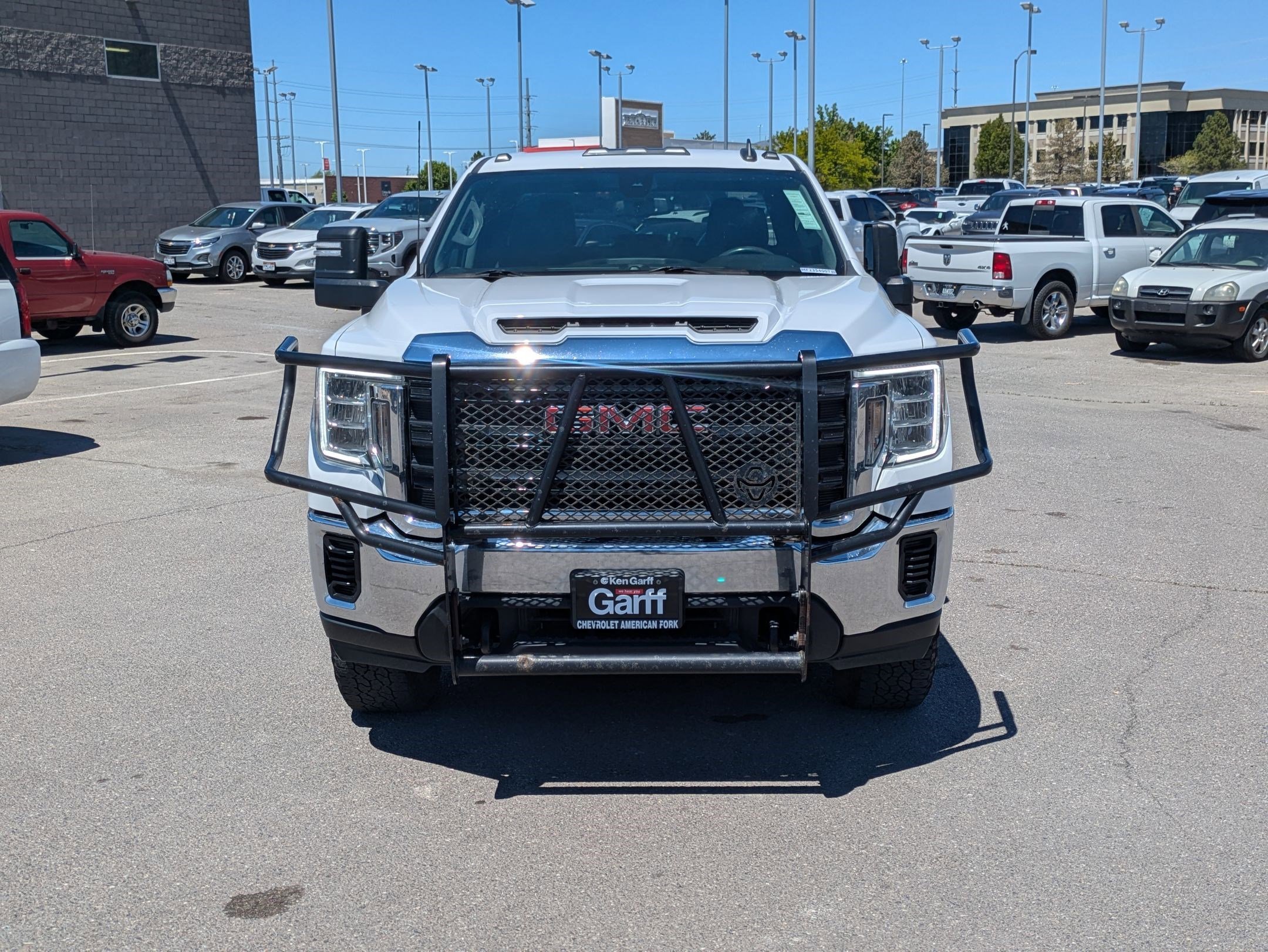Used 2021 Summit White GMC Base image 9