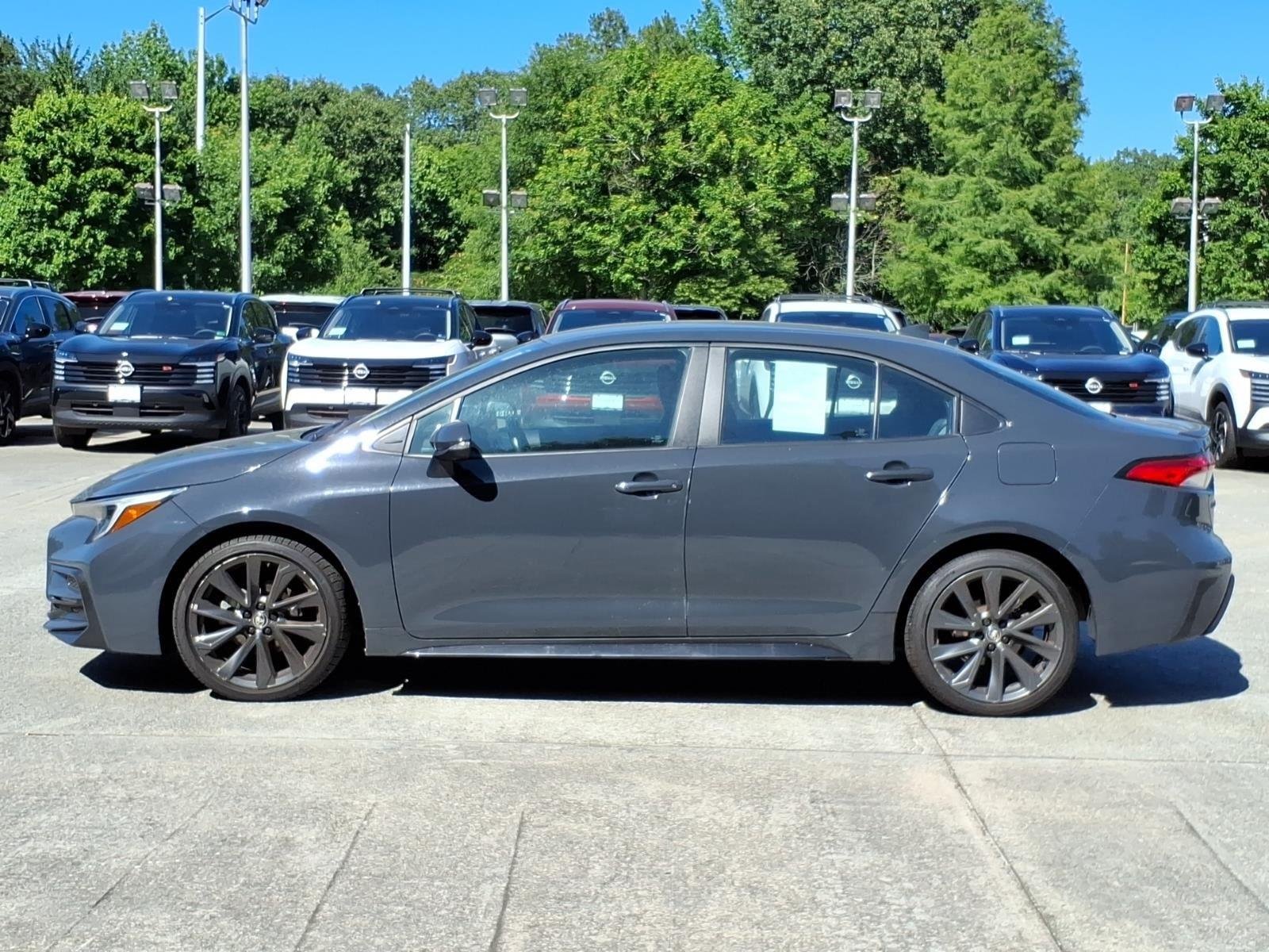 Used 2023 Underground Toyota SE image 3