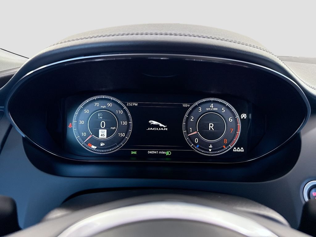 Used 2020  Jaguar SE image 34
