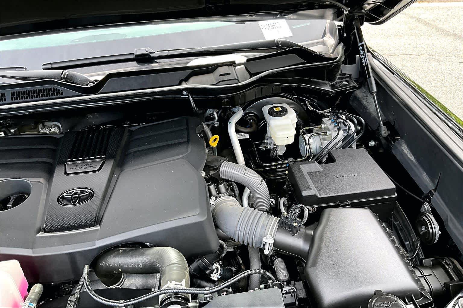 Used 2023 Midnight Black Metallic Toyota SR5 image 27