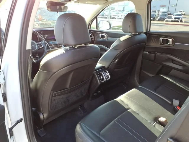 Used 2023 White Kia S image 11