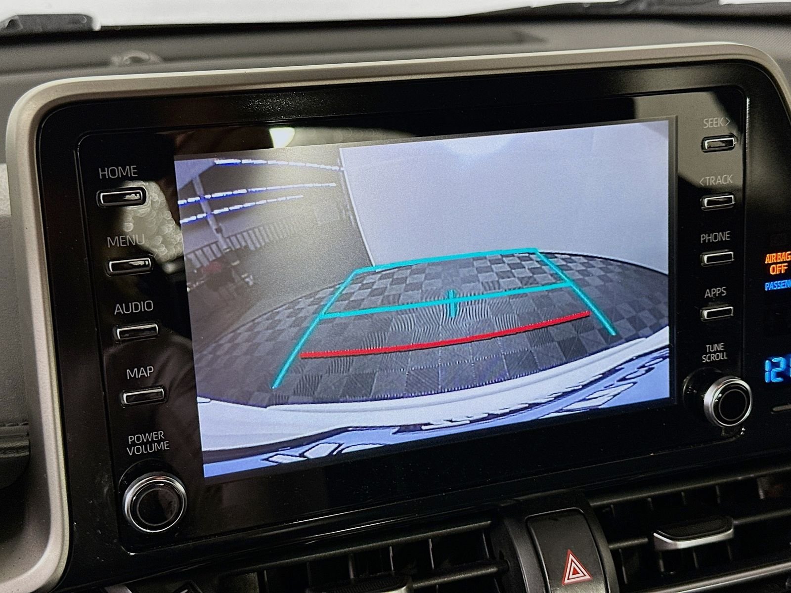 Used 2019 Blizzard Pearl Toyota XLE image 14