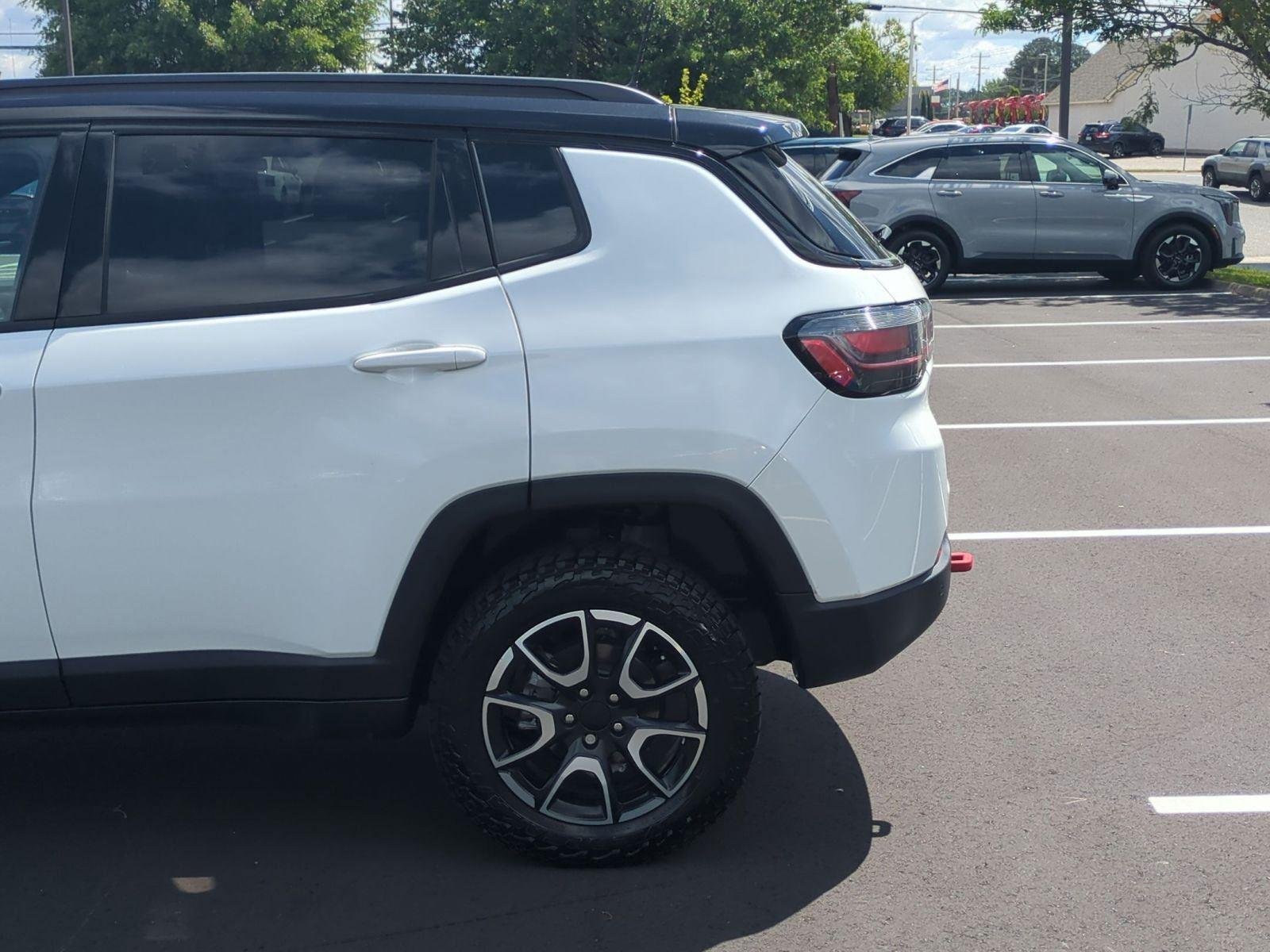 Used 2024 Bright White Clearcoat Jeep Trailhawk image 23