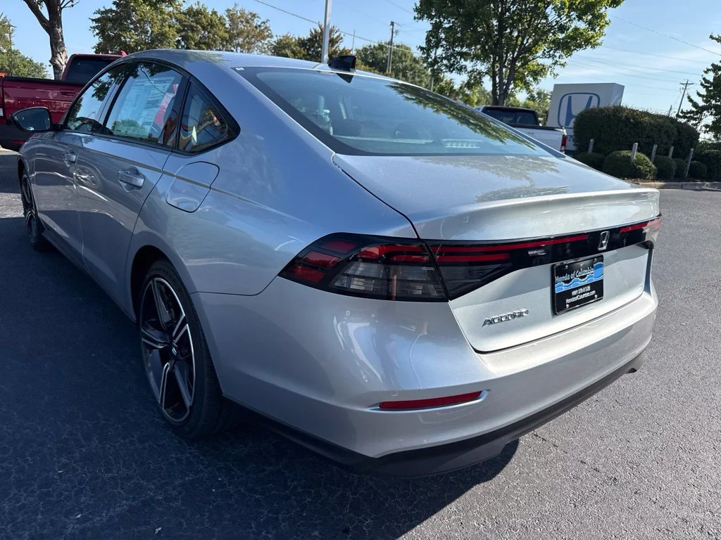 New 2026 Solar Silver Metallic Honda SE image 5