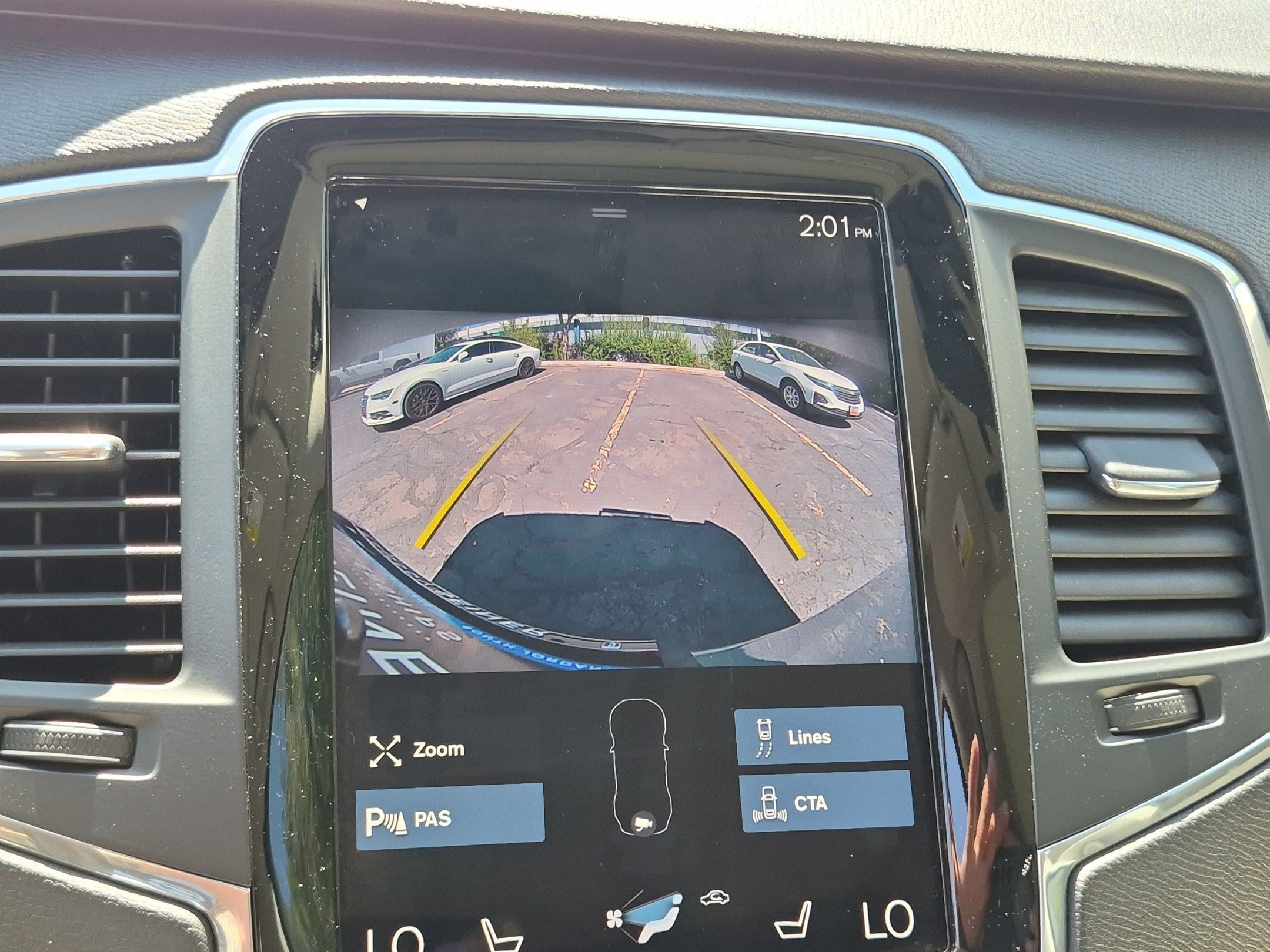 Certified Used 2020 Gray Volvo T6 Momentum 6 Passenger image 21
