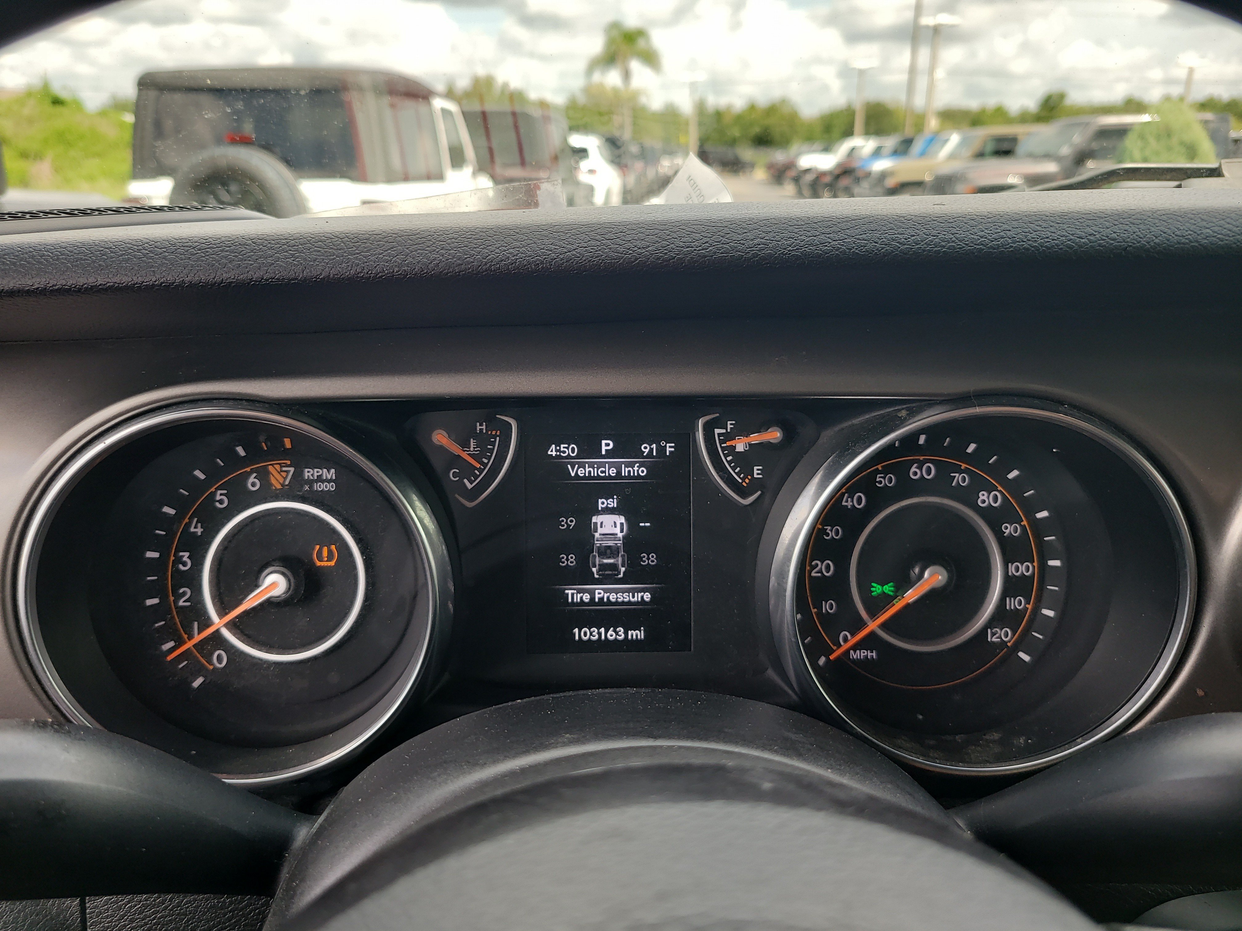 Used 2019 Granite Crystal Metallic Clearcoat Jeep Sport image 29