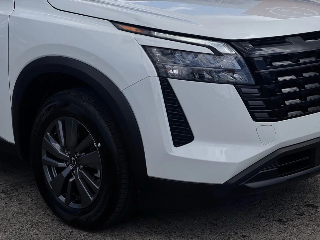 New 2026 White Nissan S image 5