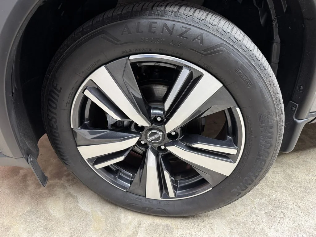 Certified Used 2022 Gun Metallic Nissan Platinum image 31