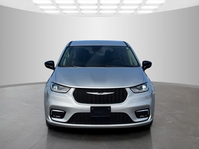 Used 2024 Chrysler Pacifica PHEV Select with VIN 2C4RC1S79RR156815 for sale in Monroe, MI