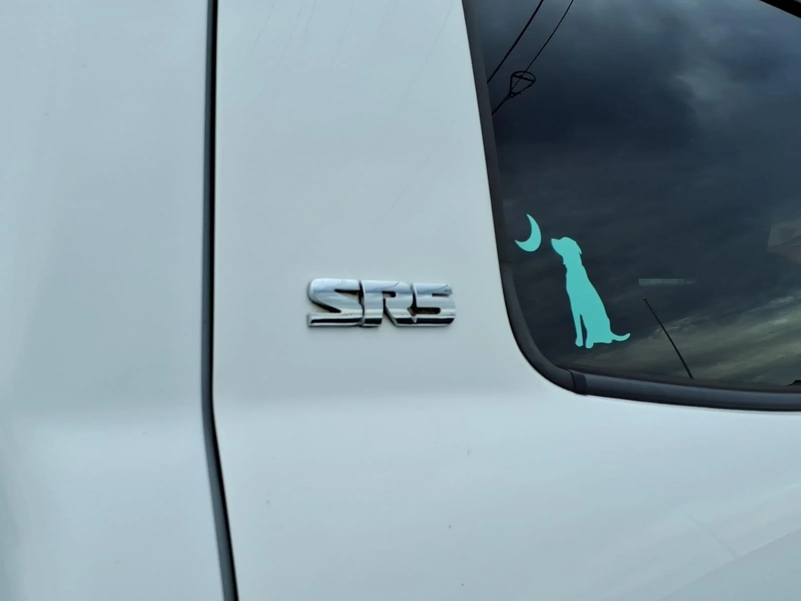 Used 2018 Super White Toyota SR5 image 7