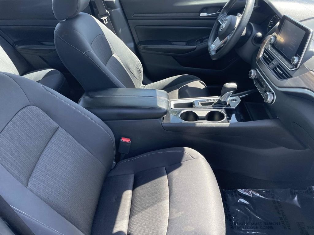 2024 Nissan Altima SV - Photo 26