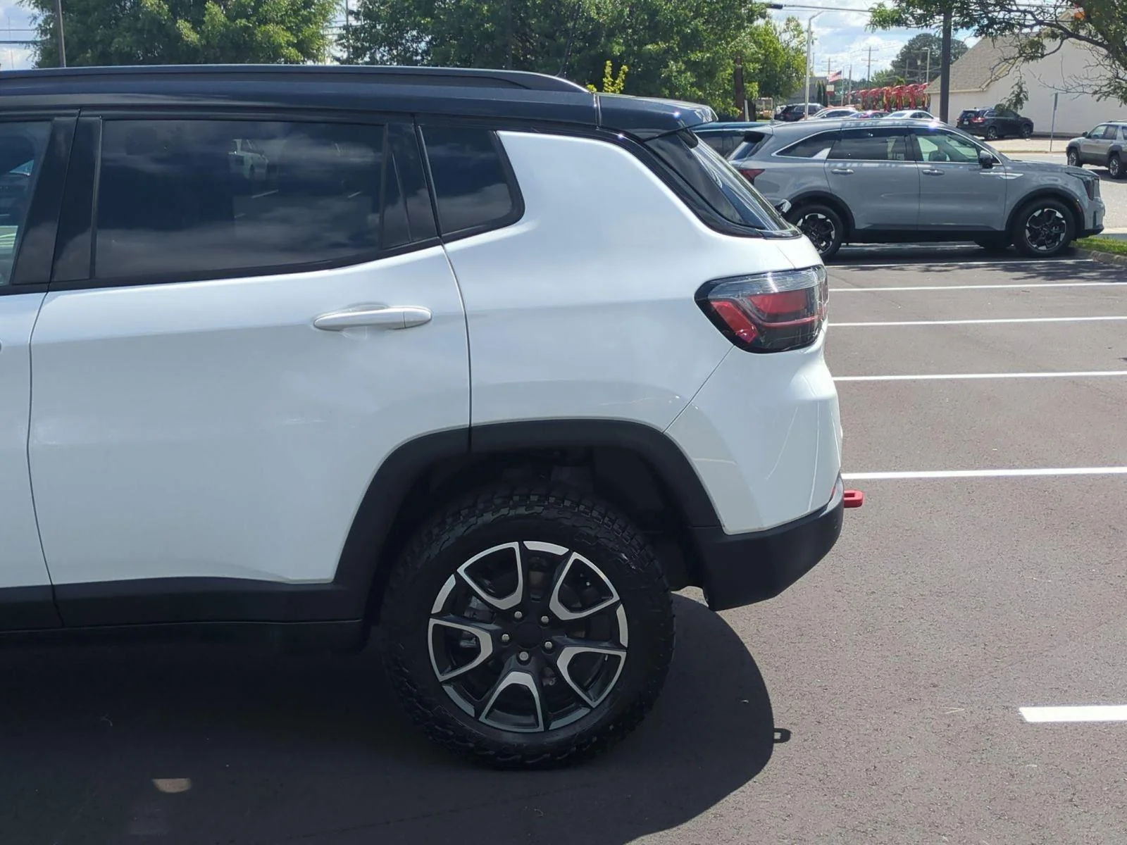 Used 2024 Bright White Clearcoat Jeep Trailhawk image 23