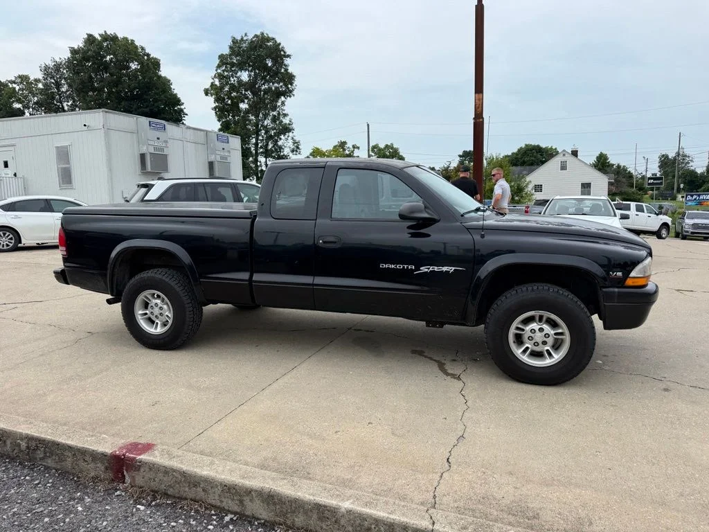 Used 2000 Black Dodge Sport image 5