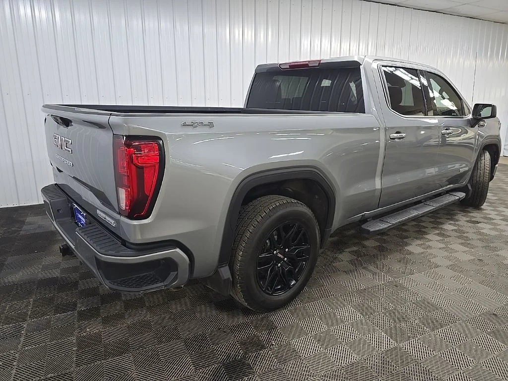 Used 2024 Silver GMC Elevation image 10