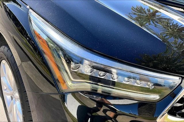 Used 2020  Acura Base image 27
