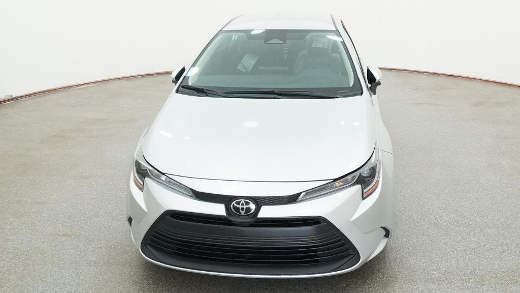 New 2026 Classic Silver Metallic Toyota LE image 2