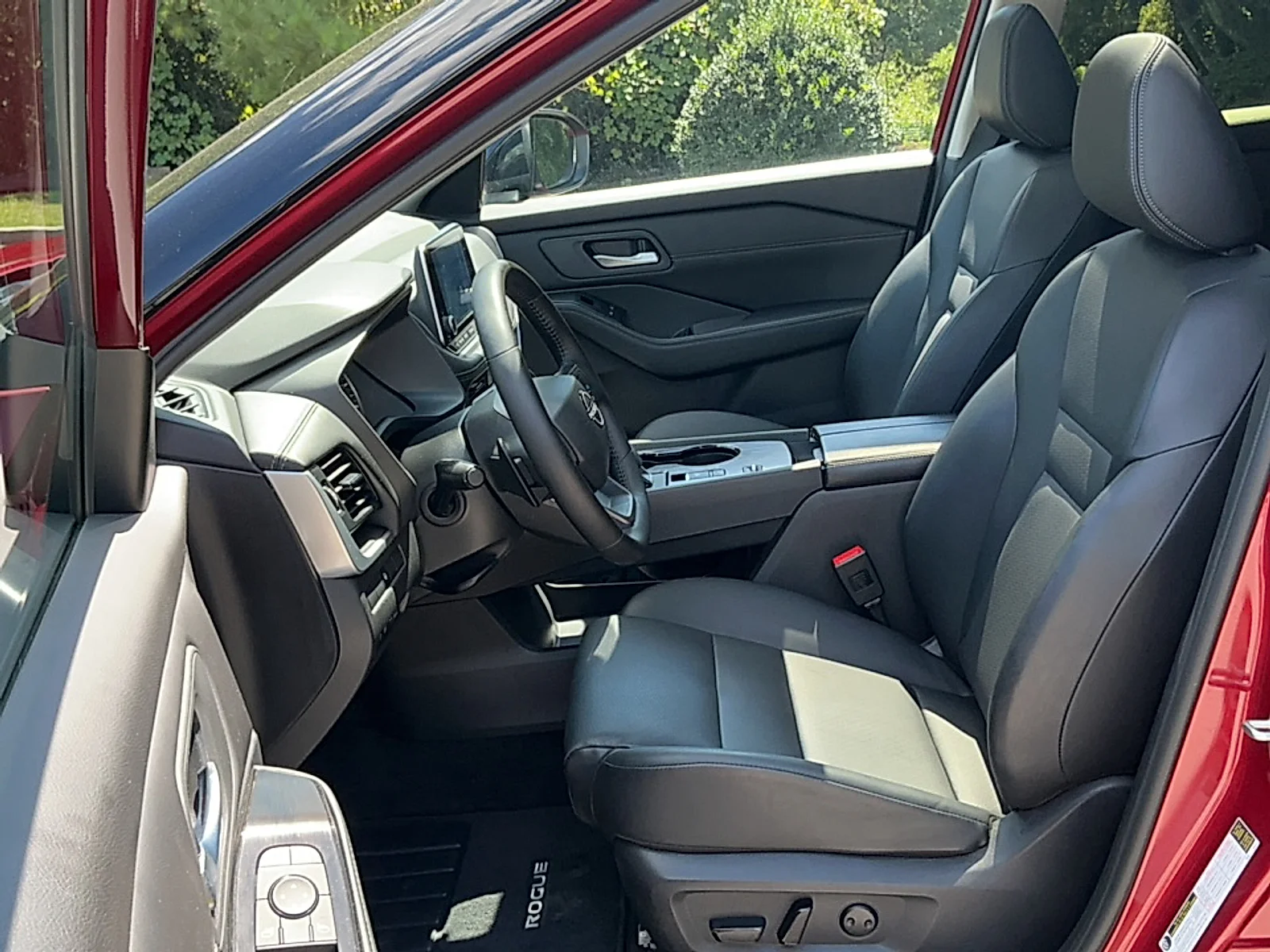 Used 2026 Scarlet Ember Tintcoat Nissan Dark Armor image 13