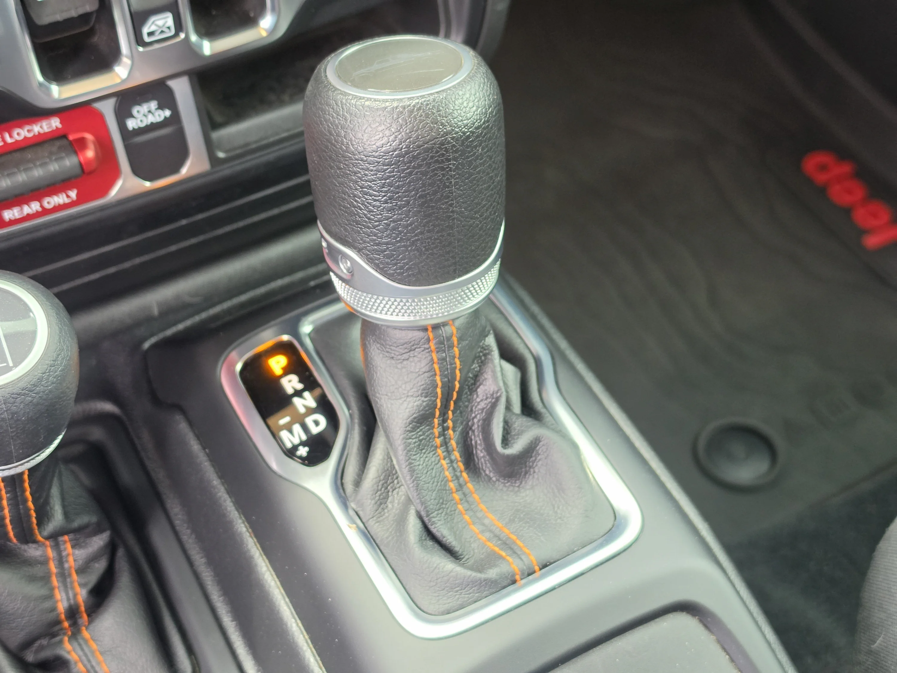 Used 2023 Black Clearcoat Jeep Mojave image 32