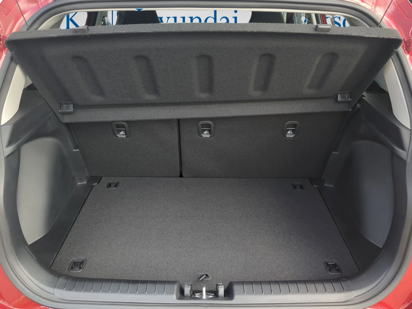 Used 2026 Ultimate Red Hyundai SE image 9