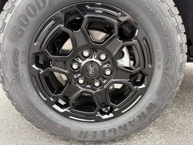 New 2026 Shadow Black Ford XLT image 30
