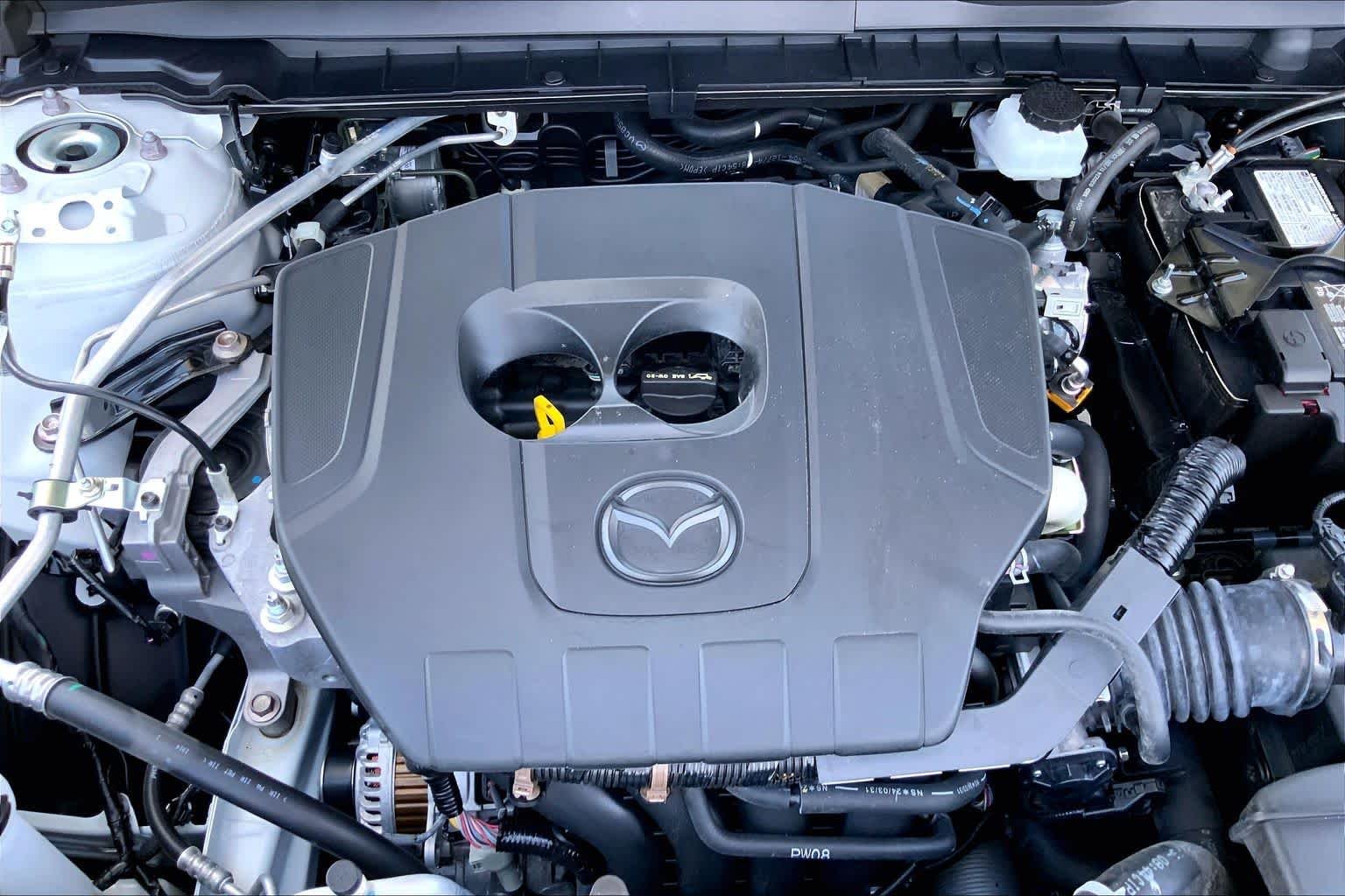 Used 2025 Wind Chill Pearl Mazda 2.5 S Preferred Package image 30