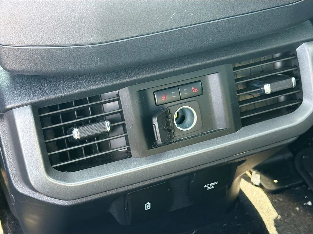 Used 2023 Avalanche Ford Lariat image 28