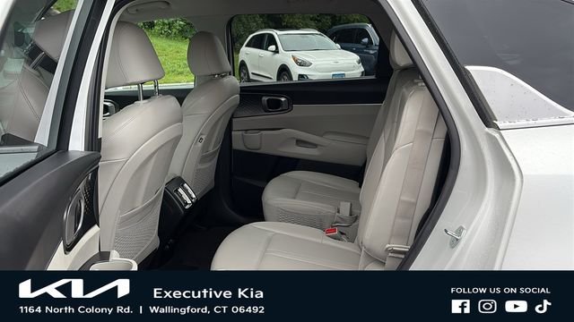 Used 2023 White Kia EX image 21