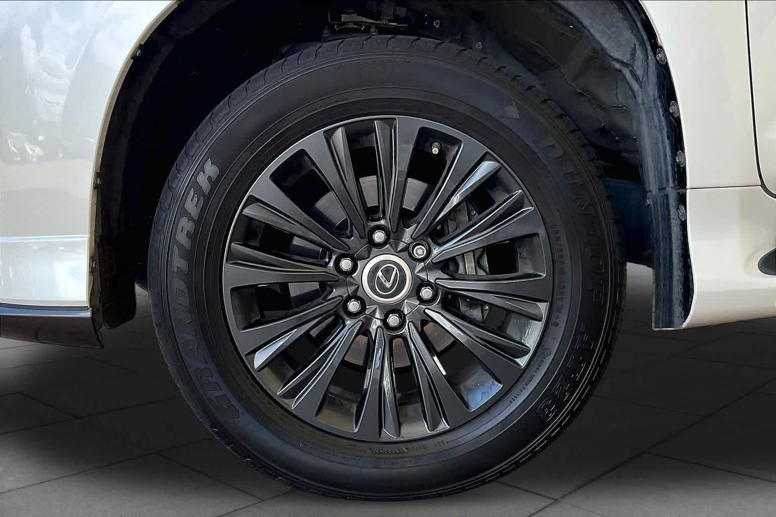 Used 2023 Eminent White Pearl Lexus Luxury image 9