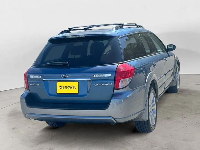 Used 2009 Quartz Silver Metallic Subaru 2.5i image 5
