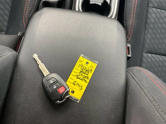 Used 2022 Gray Toyota SR5 image 22