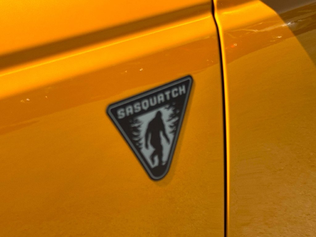 Used 2022 Orange Metallic Ford Base image 9