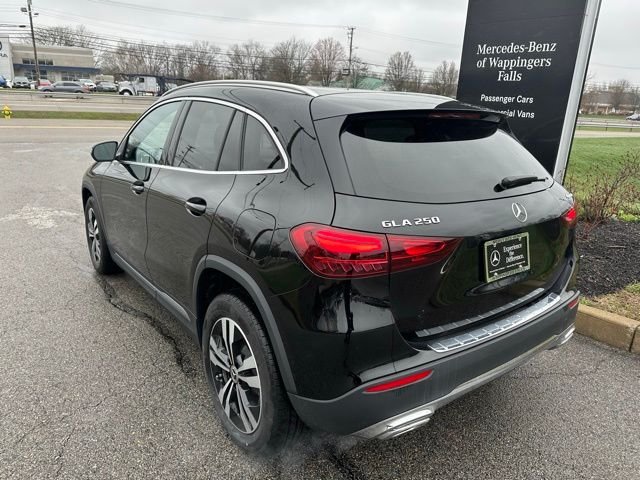 New 2026 Night Black Mercedes-Benz GLA 250 image 3