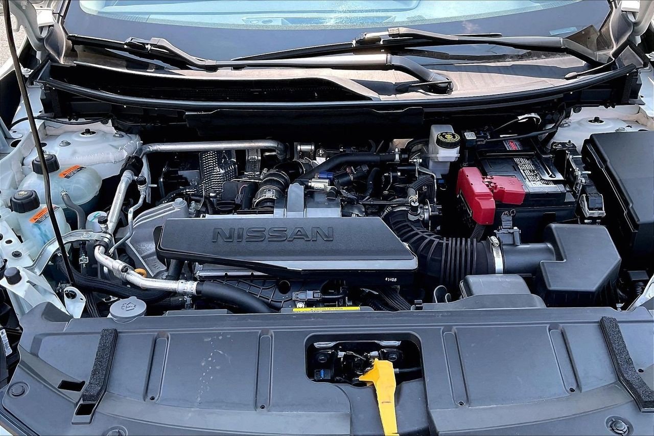 Used 2024 White Nissan S image 37