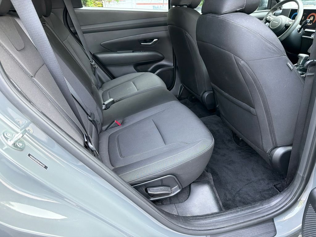 2025 Hyundai Tucson SE - Photo 15