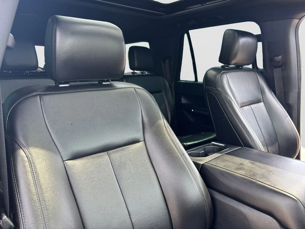 Used 2020 Black Ford XLT image 54