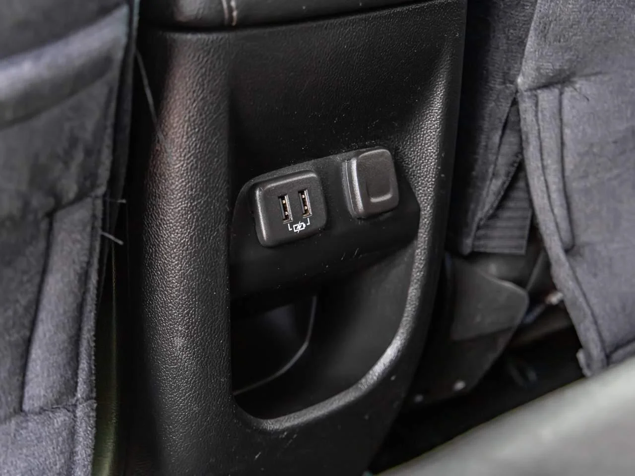 Used 2020 SATIN STEEL METALLIC Chevrolet 2WD LT image 19